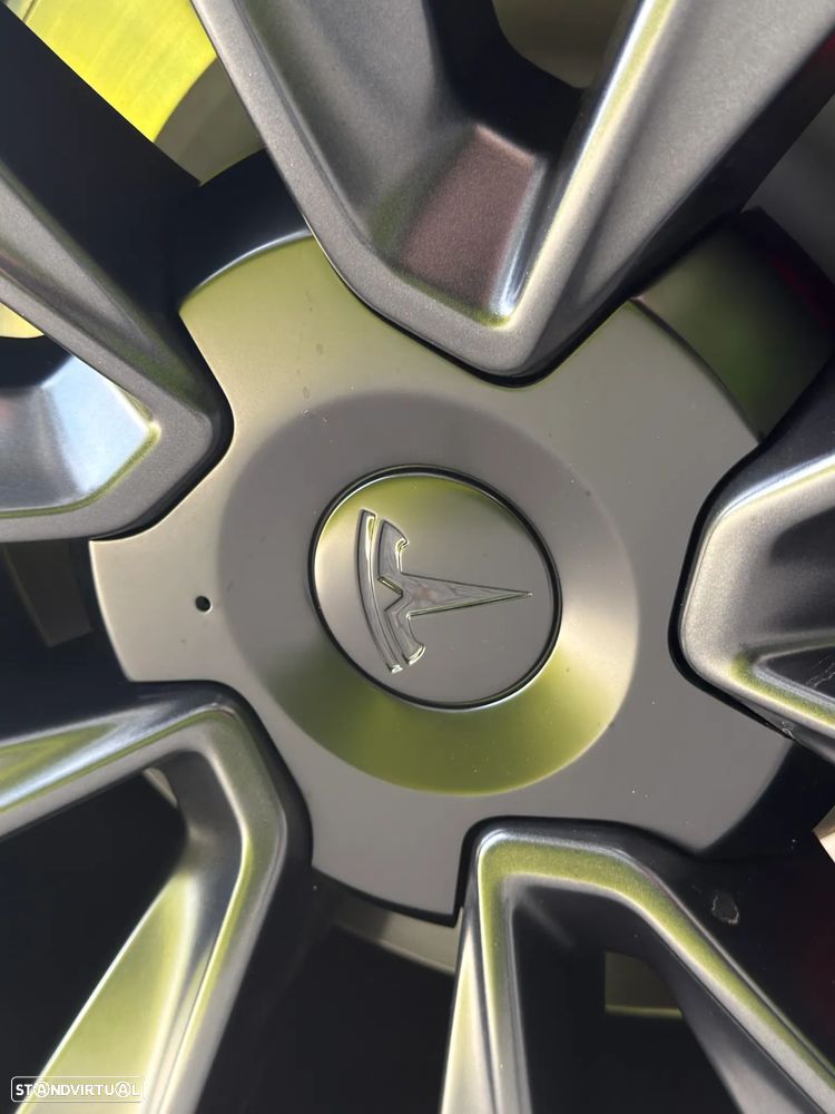 Tesla Model X Plaid AWD - 32