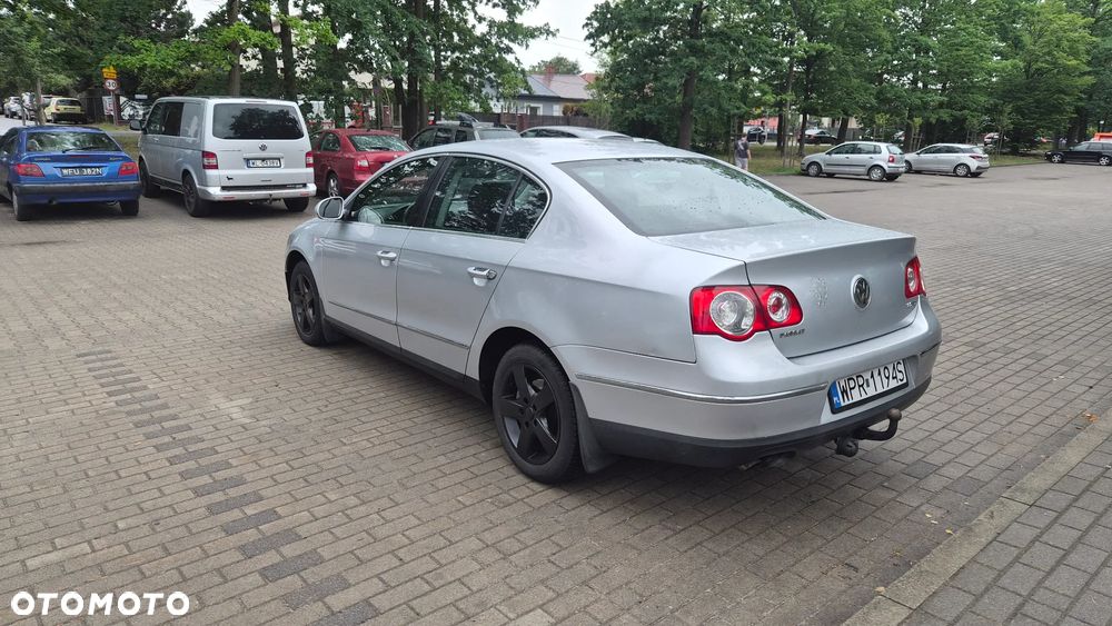 Volkswagen Passat 2.0 TDI Comfortline - 3