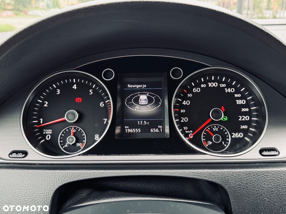 Volkswagen Passat Variant 1.4 TSI DSG BlueMotion Technology Exclusive - 38