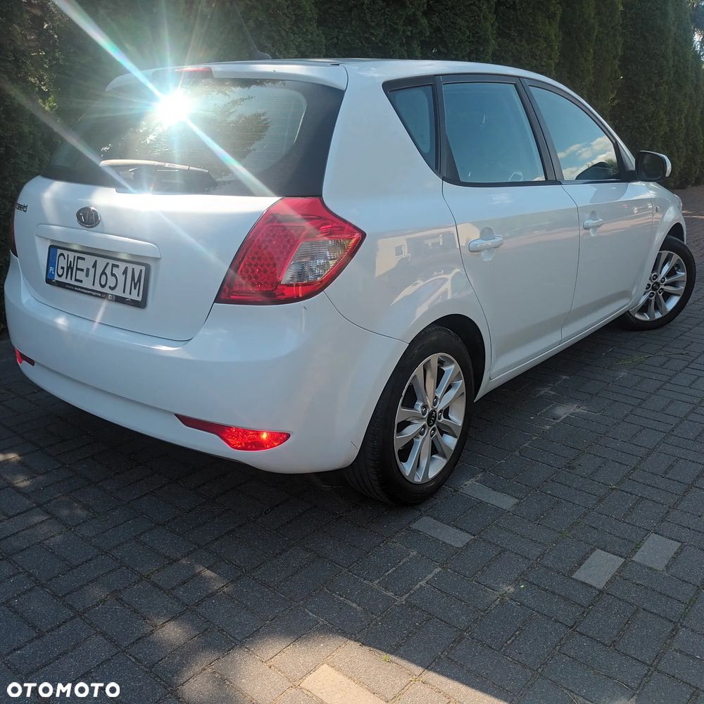 Kia Ceed Cee'd 1.6 Comfort + - 10