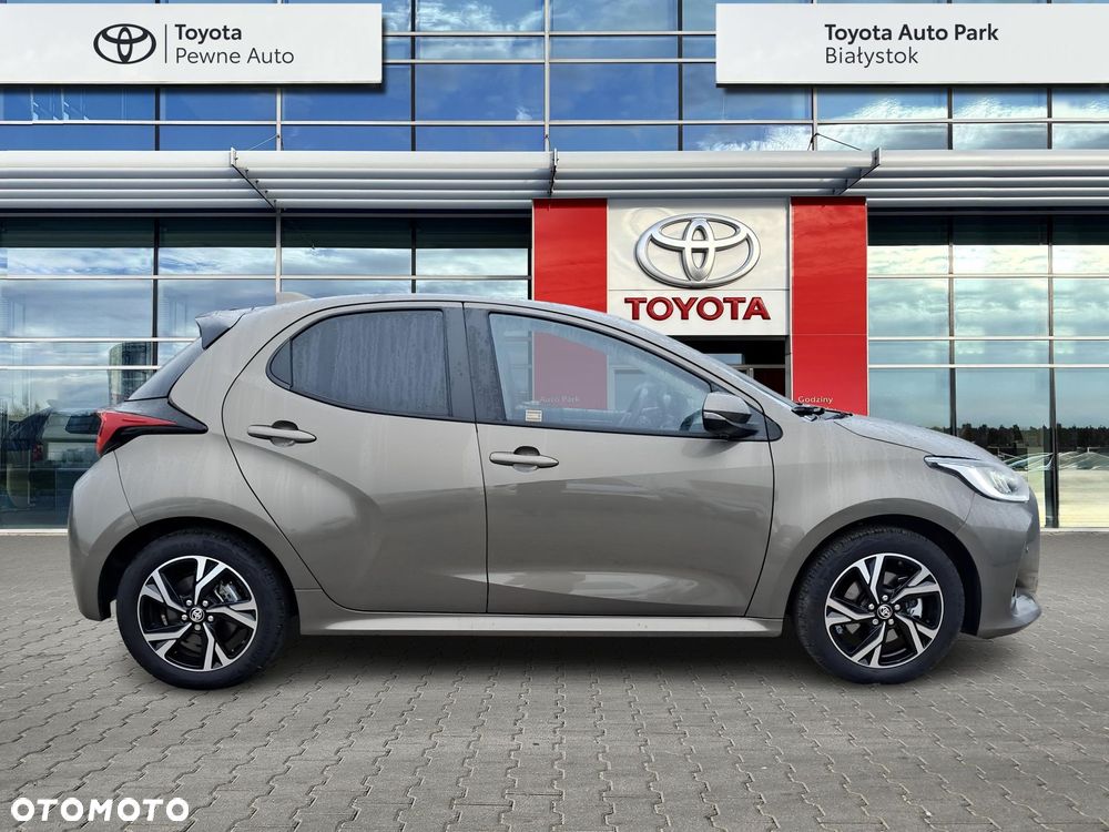 Toyota Yaris Hybrid 1.5 Style - 6