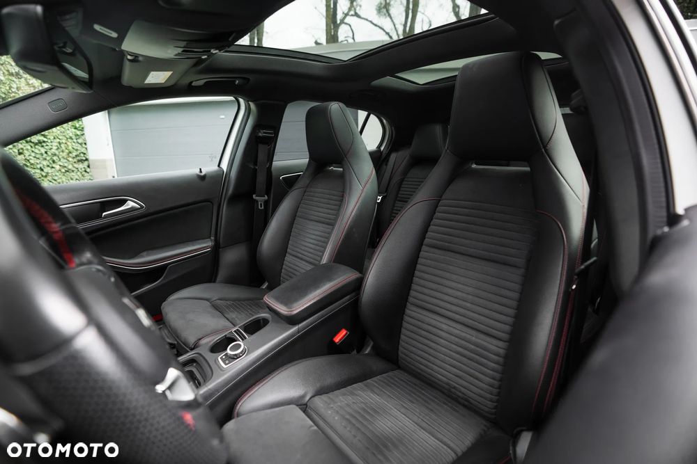 Mercedes-Benz GLA 200 7G-DCT AMG Line - 21