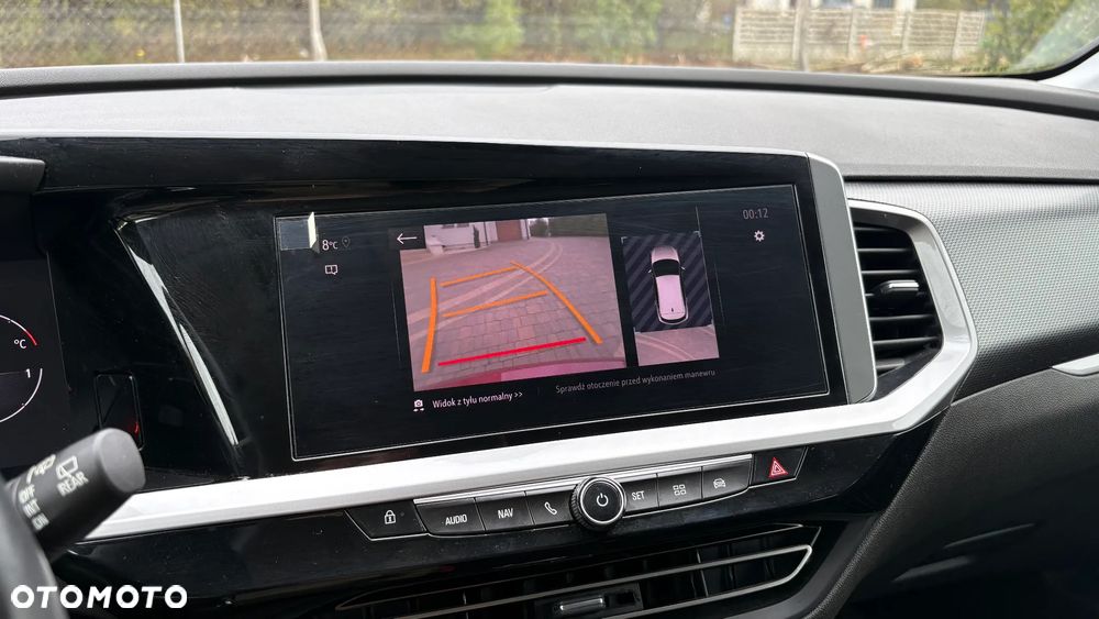 Opel Grandland 1.2 T Business Elegance S&S - 28