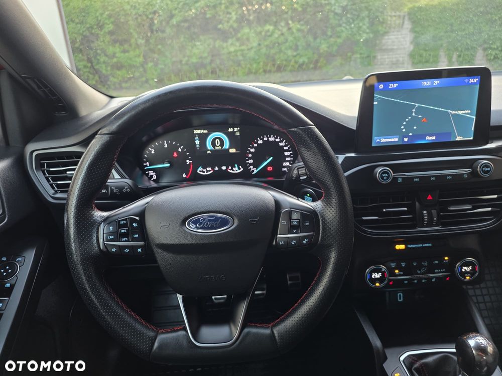 Ford Focus 2.0 EcoBlue ST-Line - 16