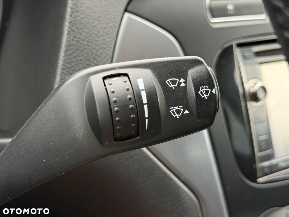 Ford Mondeo - 40