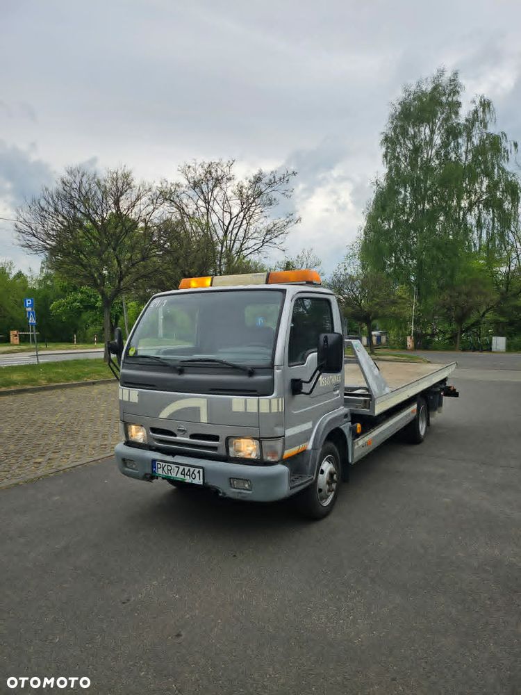 Nissan - 2