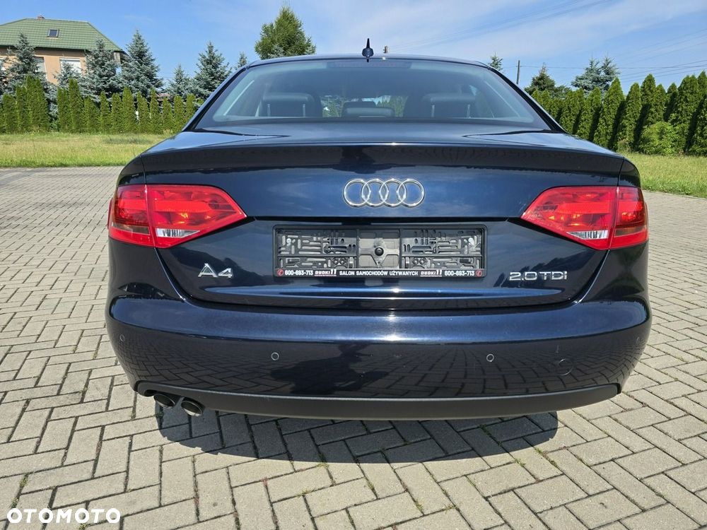 Audi A4 Limousine - 9