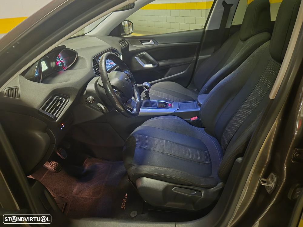 Peugeot 308 SW 1.6 e-HDi Allure - 23