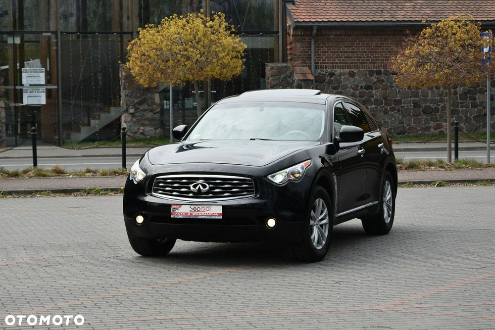 Infiniti FX - 12