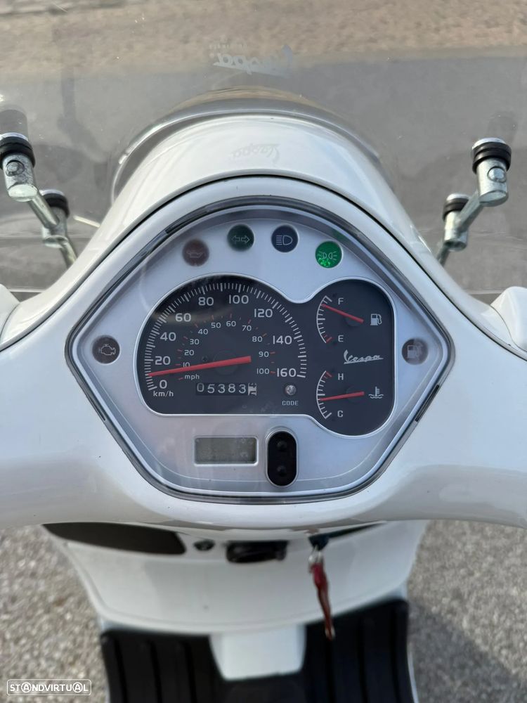 Vespa GTS Super GTS 300 ie - 3