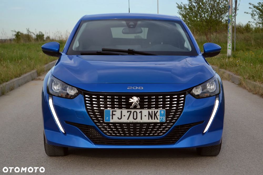 Peugeot 208 - 17