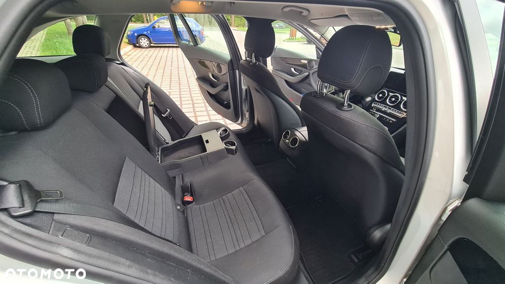 Mercedes-Benz Klasa C 200 d 9G-TRONIC Avantgarde - 5