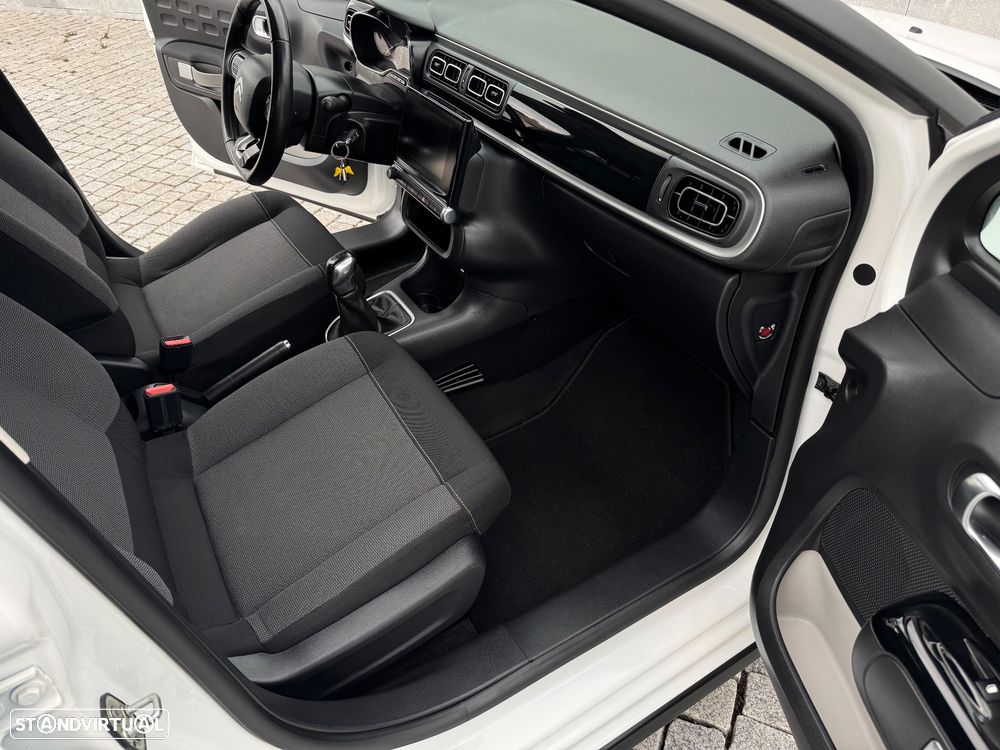 Citroën C3 1.2 PureTech Shine - 17