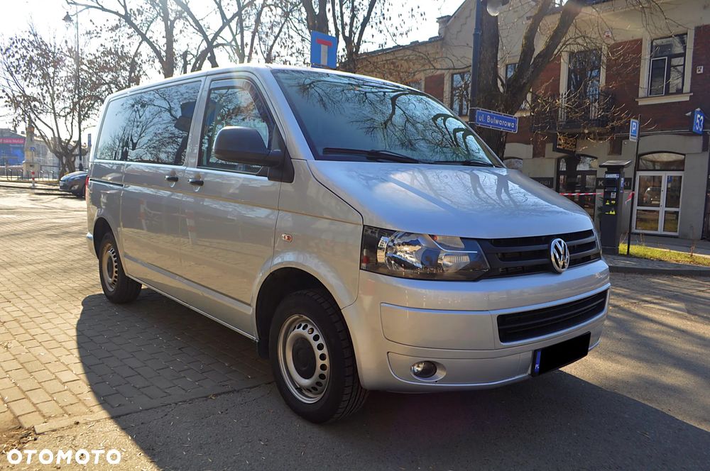 Volkswagen Caravelle - 3