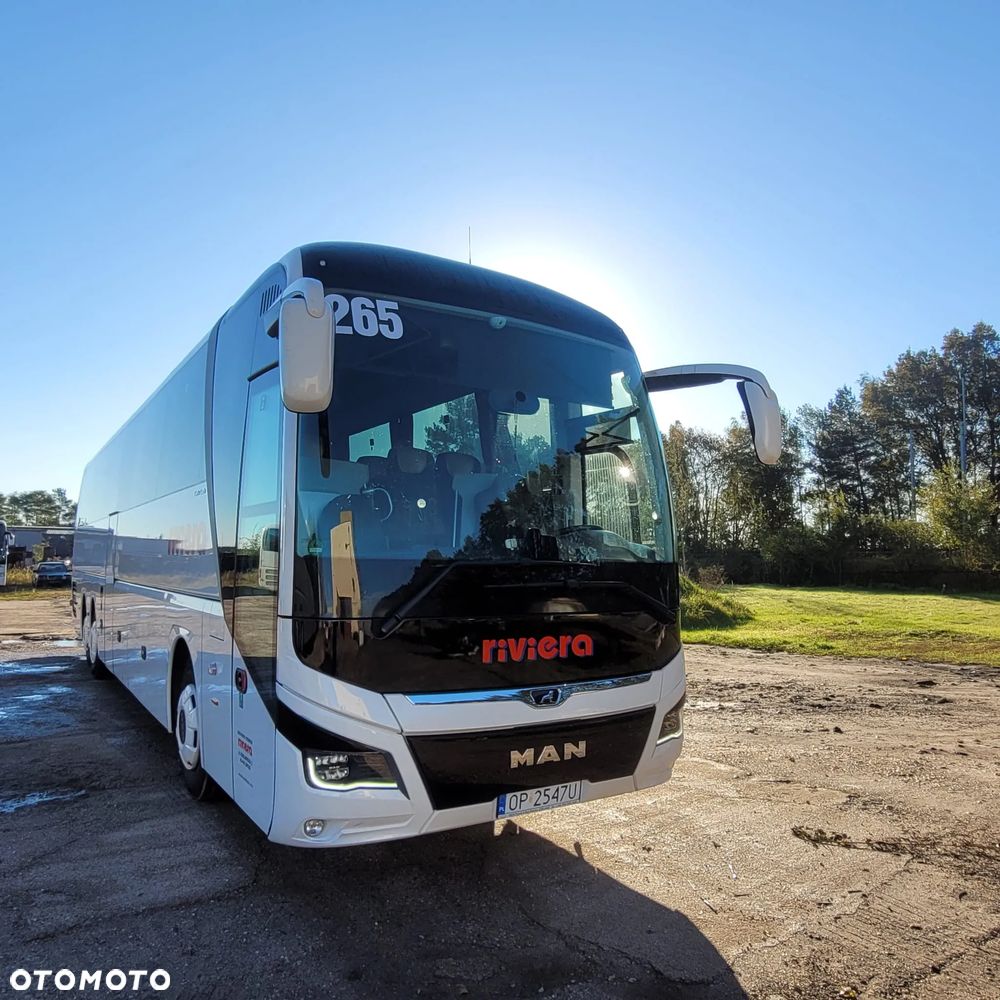 MAN R 08 Lion's Coach - 2