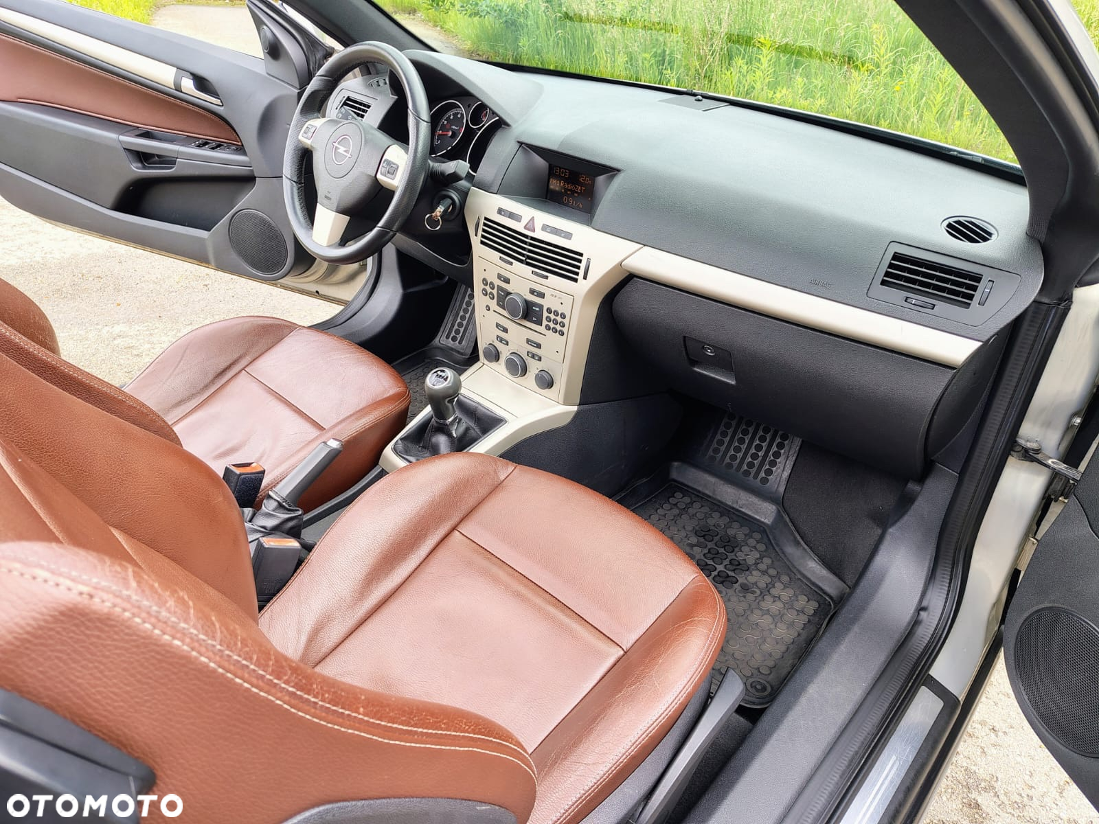 Opel Astra III GTC 1.8 Cosmo - 13