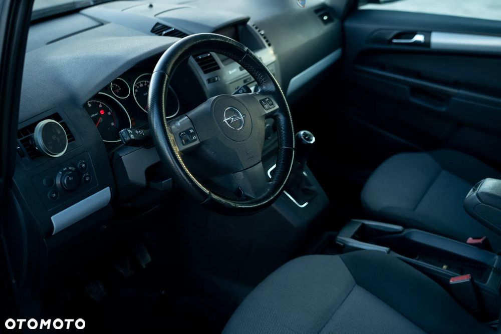 Opel Zafira 1.9 CDTI Cosmo - 24