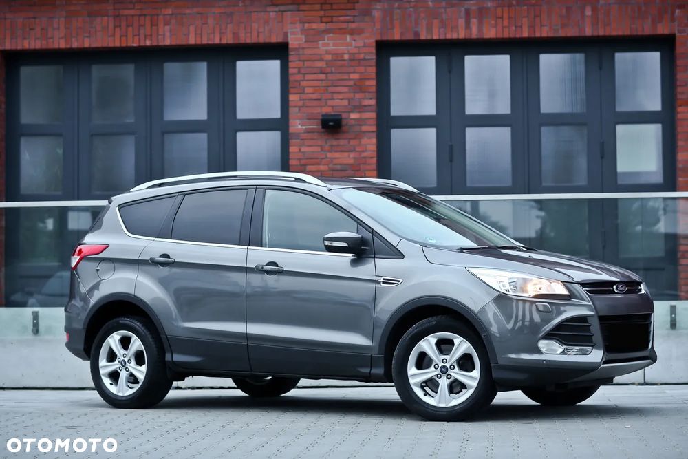 Ford Kuga 2.0 TDCi 4x4 Titanium - 4
