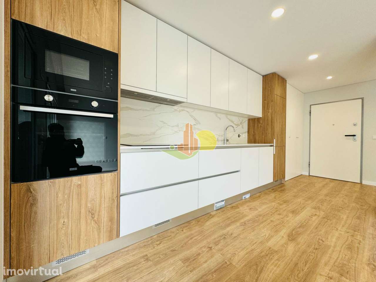 T1 com garagem Novo - Grande imagem: 4/21