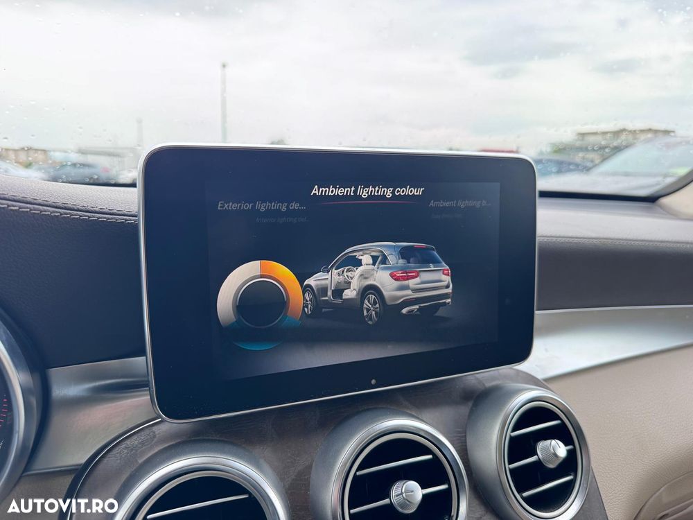 Mercedes-Benz GLC 250 d 4MATIC 9G-TRONIC AMG Line - 38