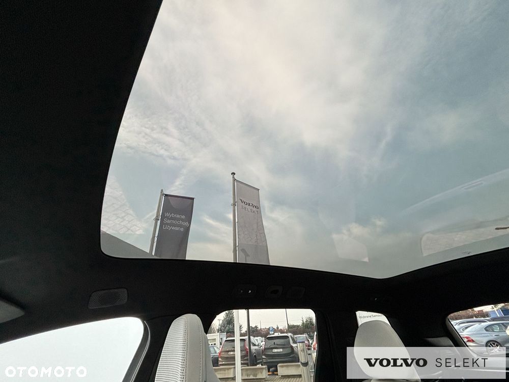 Volvo EX90 - 12