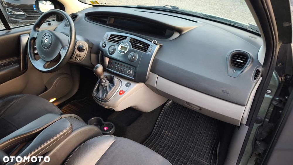 Renault Scenic 2.0 16V Emotion Plus - 8