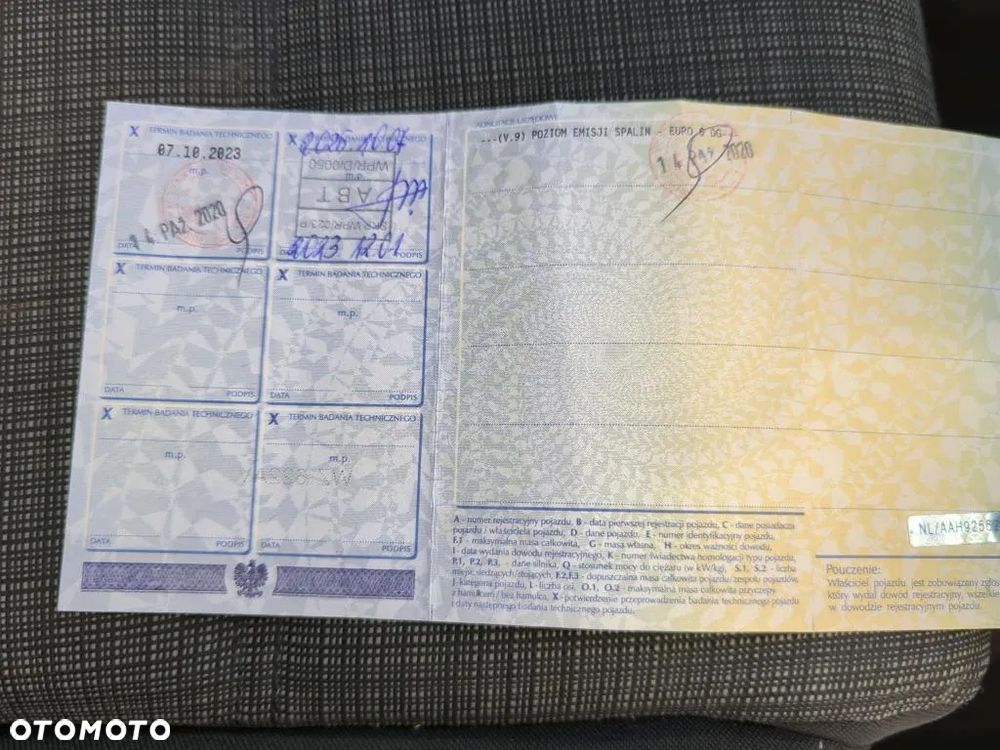 Volkswagen Passat - 15