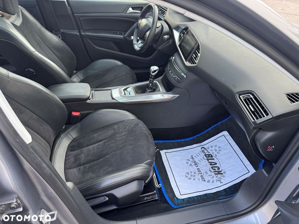 Peugeot 308 - 25