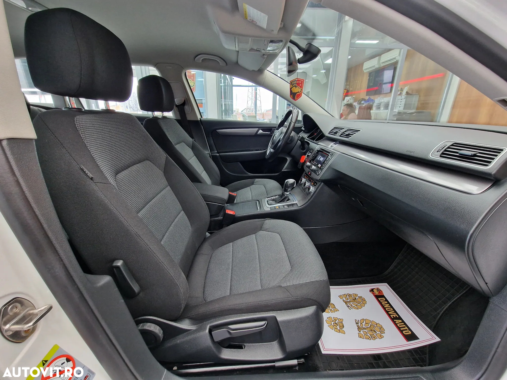 Volkswagen Passat Variant 2.0 TDI BlueMotion Technology DSG Comfortline - 14