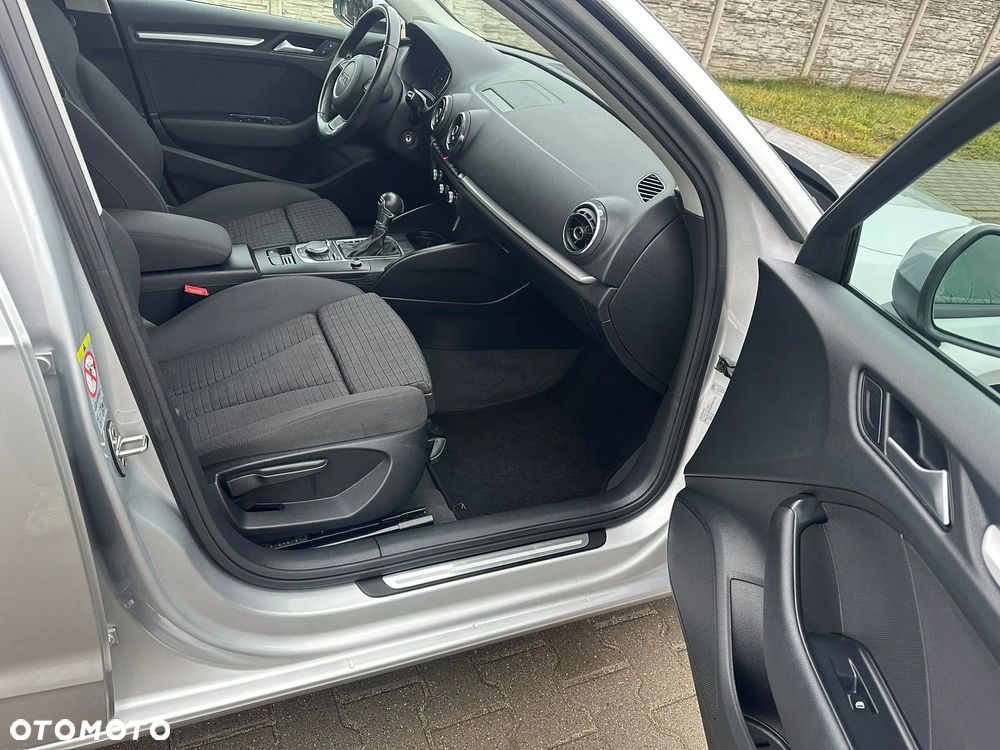 Audi A3 Sportback 1.8 TFSI Ambiente S tronic - 12