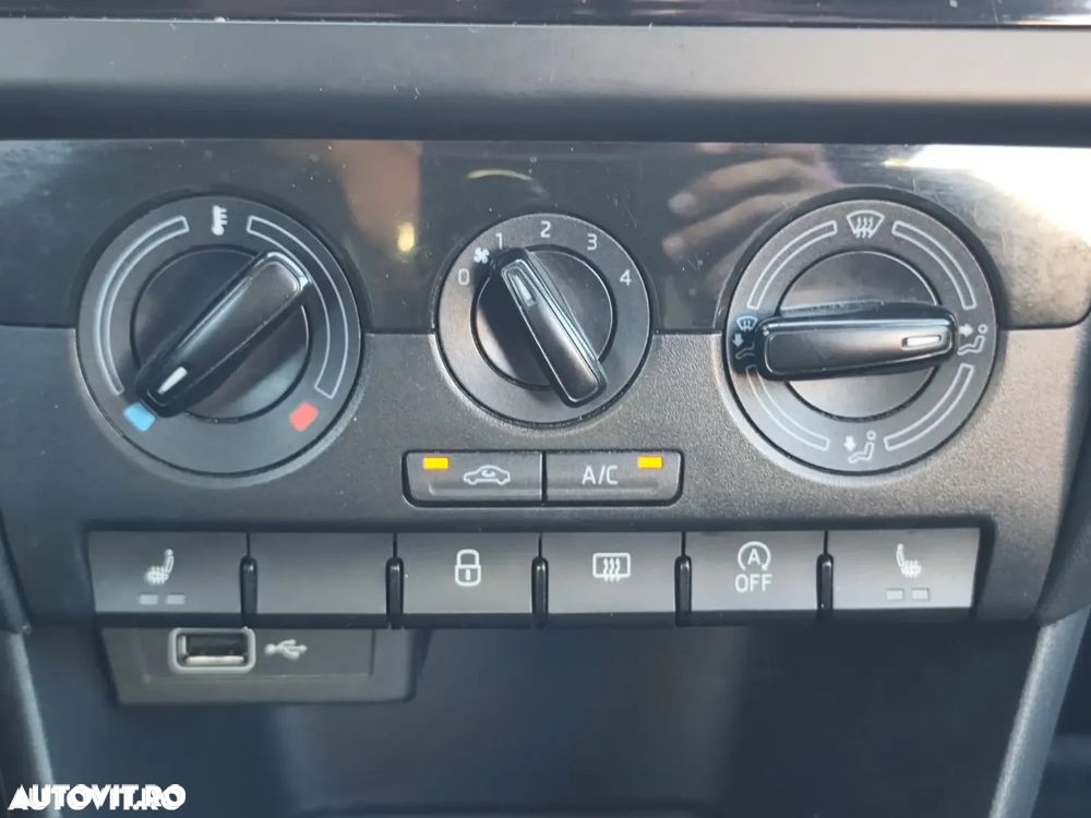 Skoda RAPID 1.0 TSI Ambition - 18