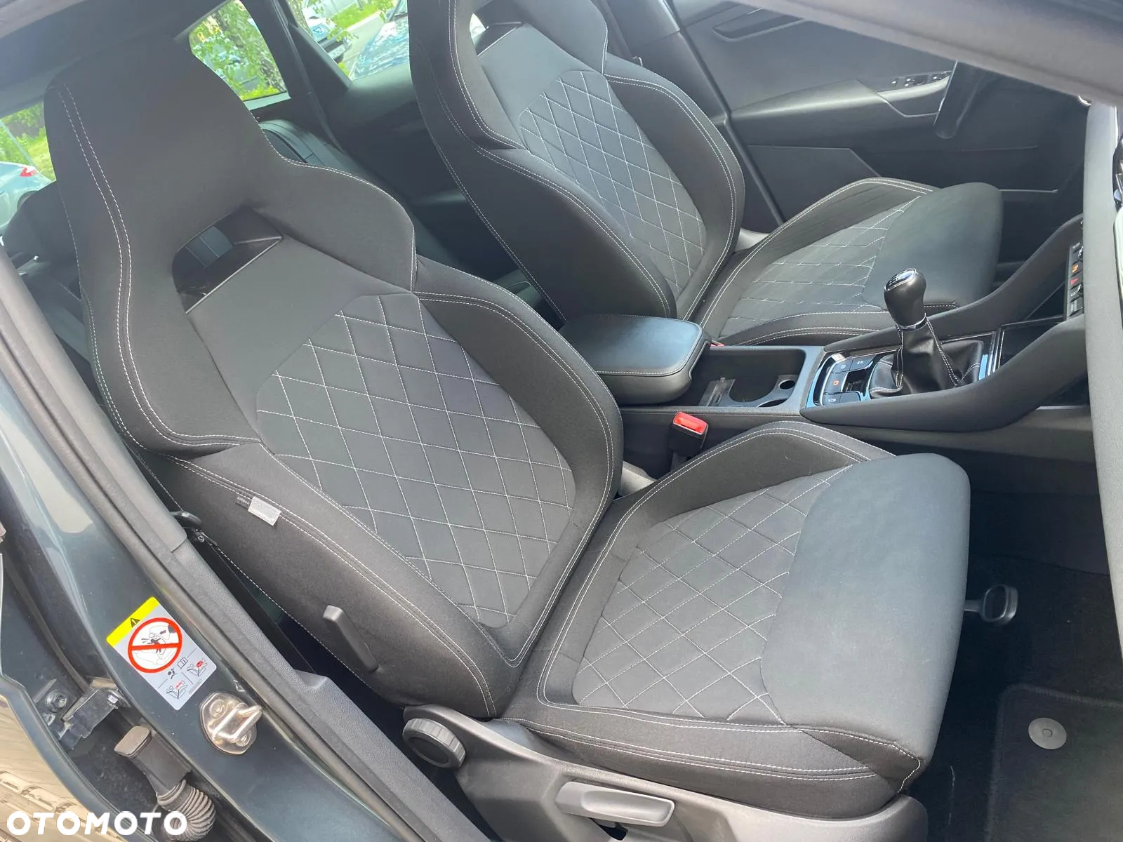 Skoda Karoq 2.0 TDI SCR 4x2 Sportline - 30