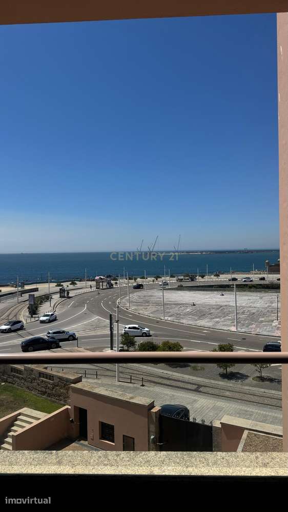 T4 de Luxo em Condomínio Fechado – Frente Mar, Foz do Douro - Grande imagem: 2/43