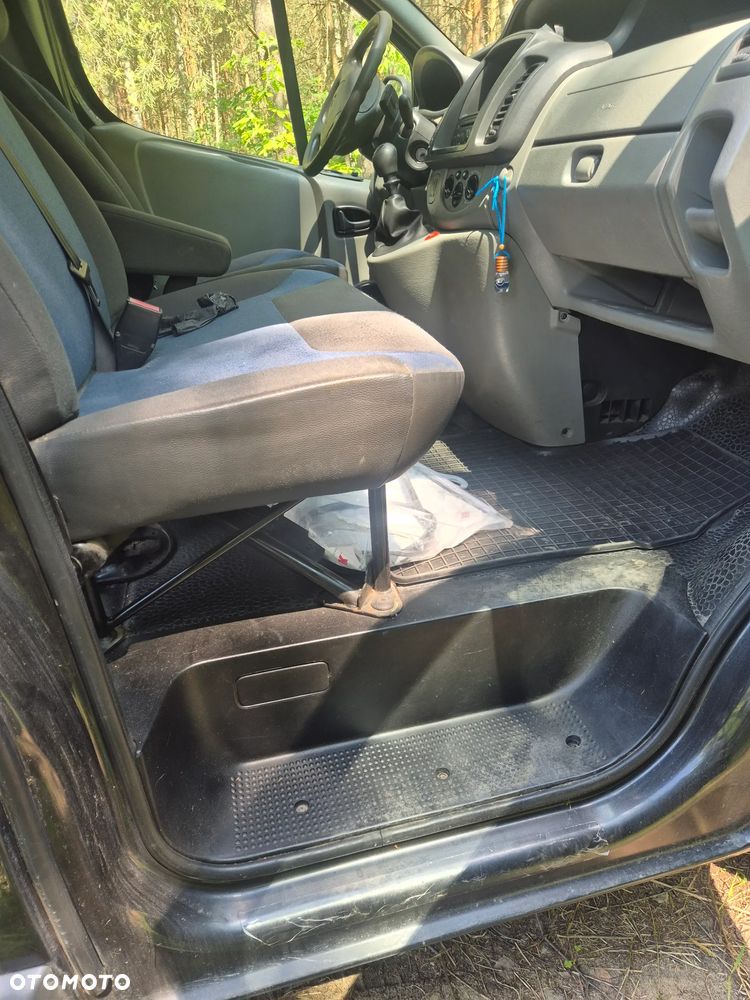 Renault Trafic - 11