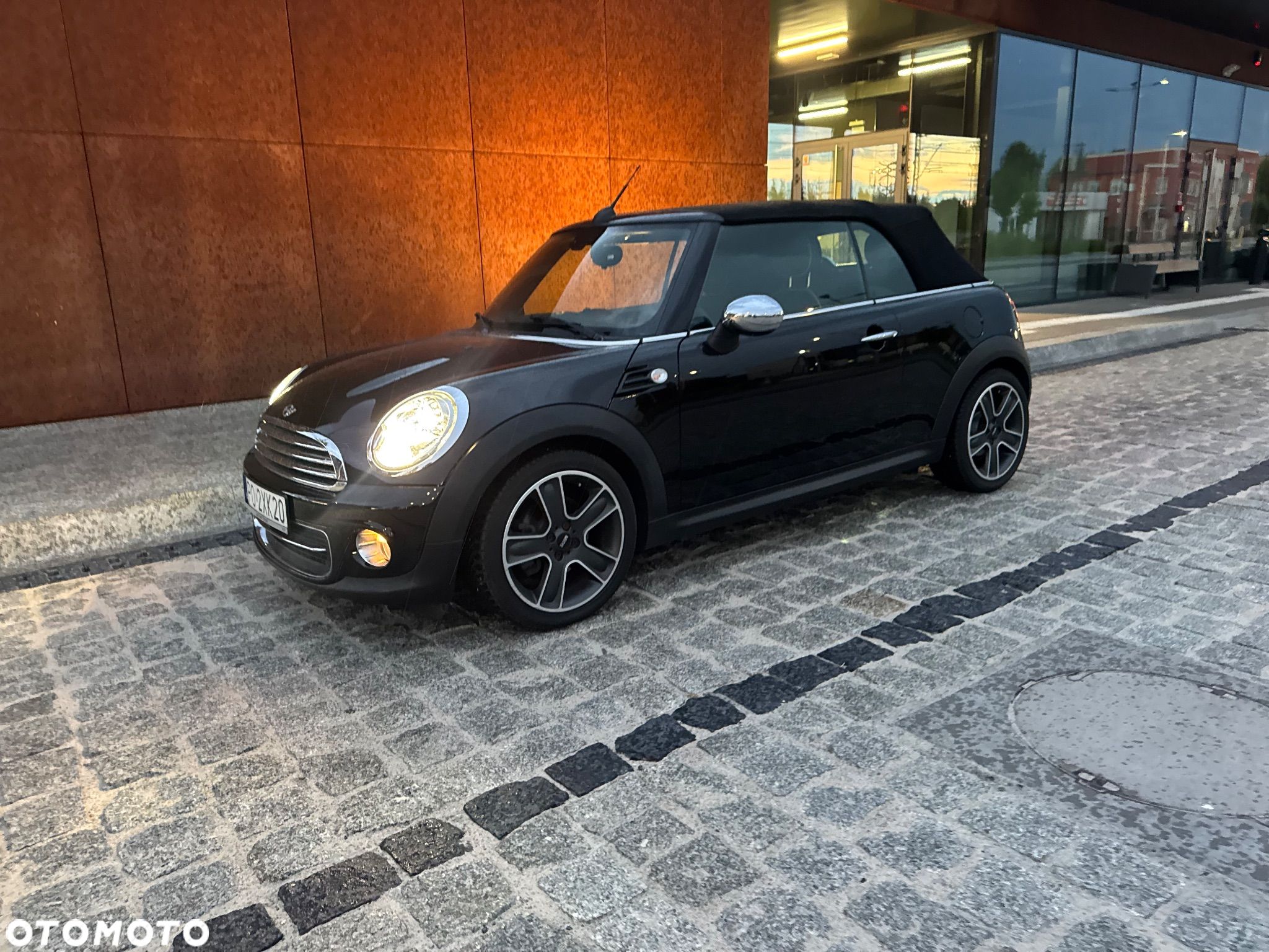 MINI Cooper Cabrio - 1