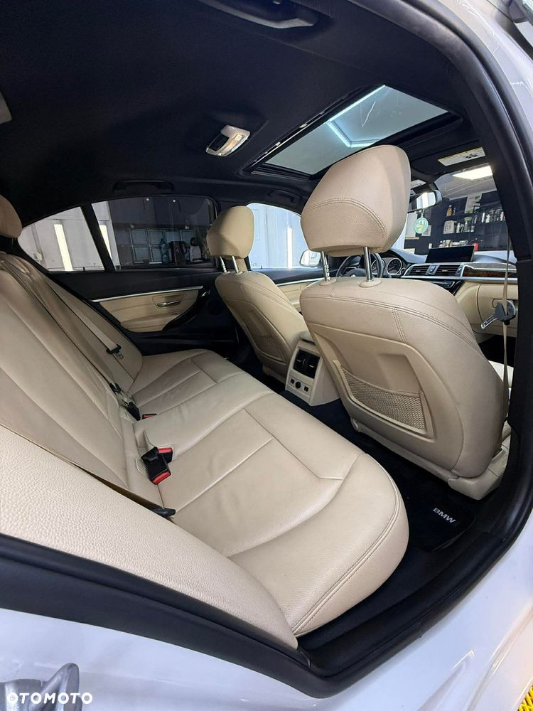 BMW Seria 3 330i Luxury Line - 4