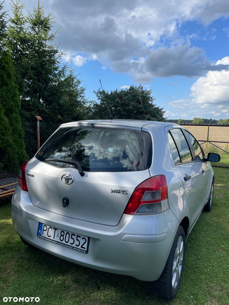 Toyota Yaris 1.33 Luna - 4
