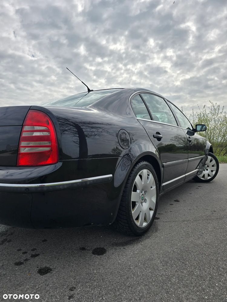 Skoda Superb 2.8 V6 Automatik Elegance - 8