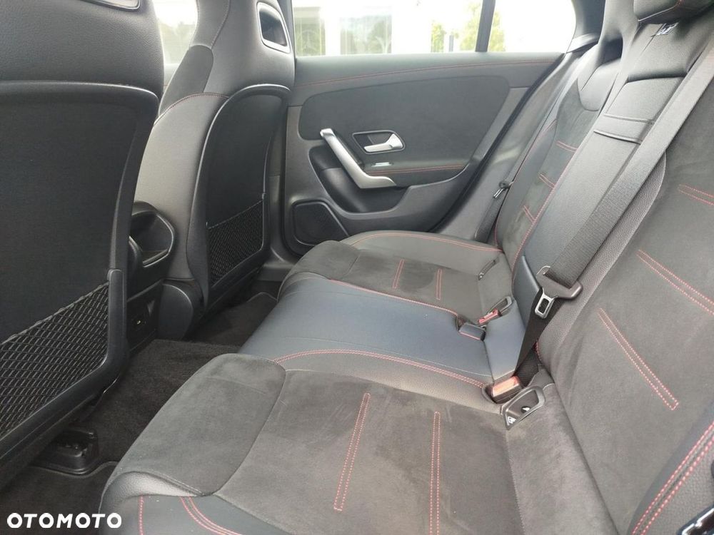 Mercedes-Benz CLA - 14