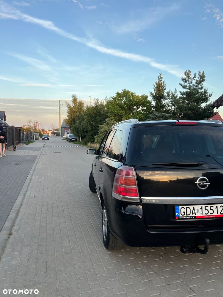 Opel Zafira - 10