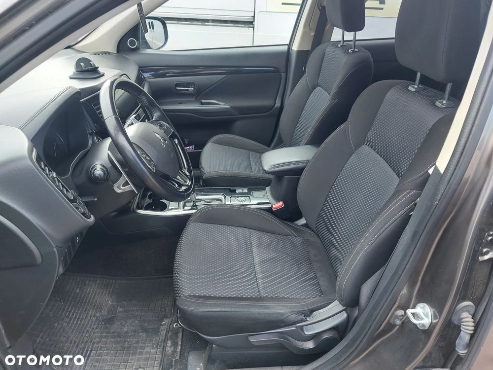 Mitsubishi Outlander 2.0 Intense 4WD CVT - 8