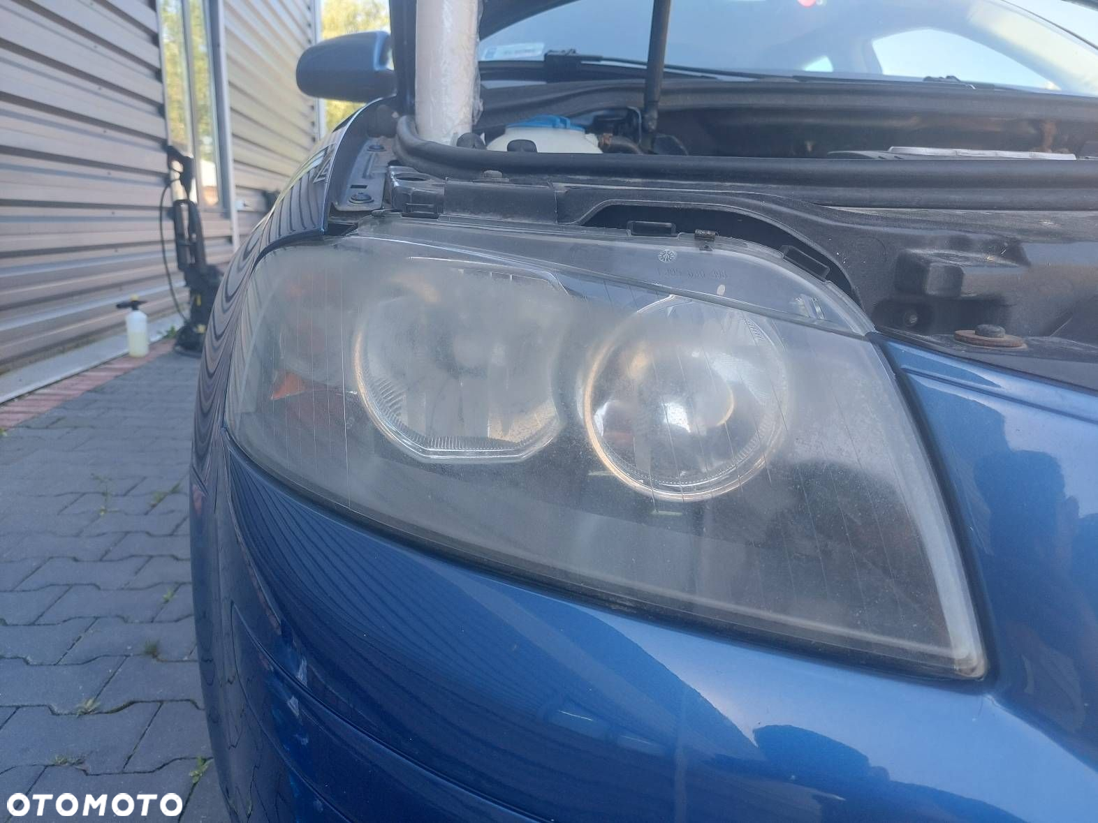 LAMPA PRAWY PRZÓD AUDI A3 8L - 2