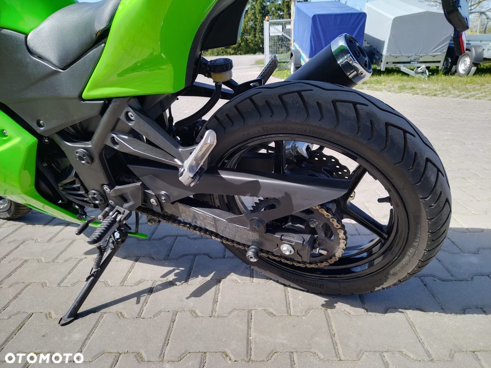 Kawasaki Ninja 250R - 10