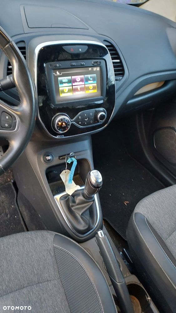 Renault Captur - 16