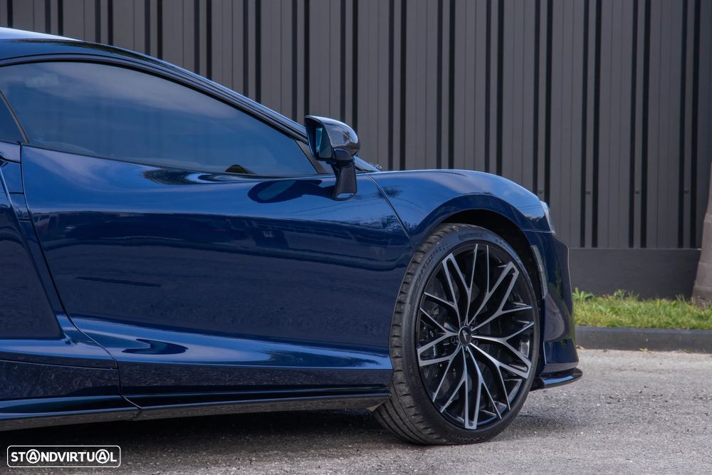 McLaren GT 4.0 Twin-Turbo V8 - 21