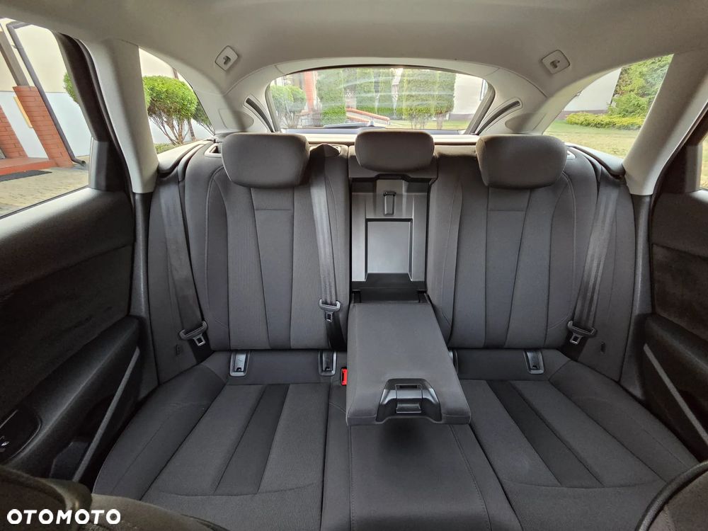 Audi A4 Avant 2.0 TDI S tronic sport - 25