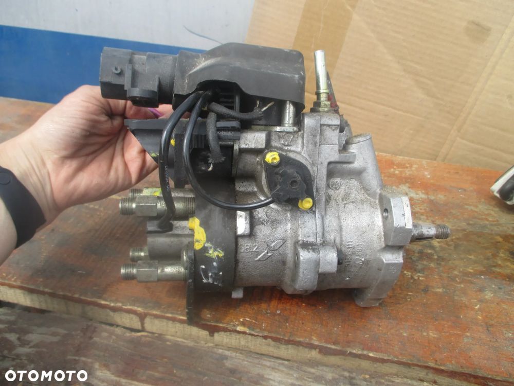 pompa wtryskowa Doblo 1.9 R8640A121A Uszkodzona - 3