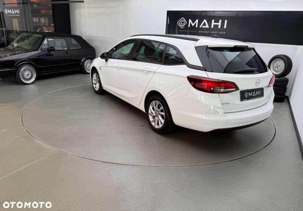 Opel Astra 1.2 Turbo Start/Stop 120 Jahre - 9