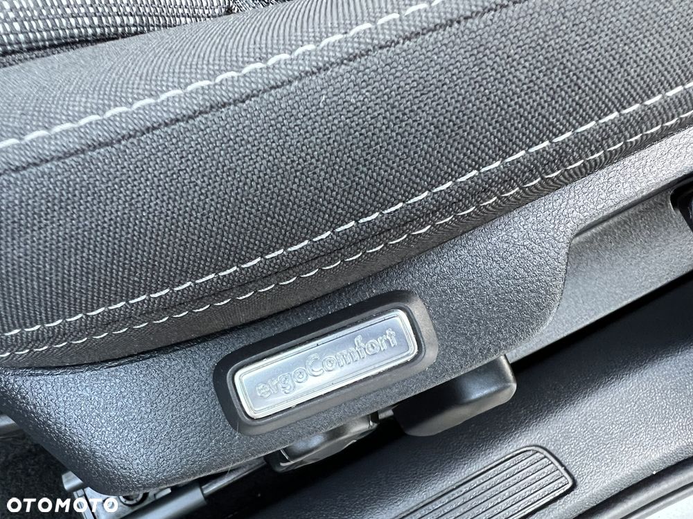 Volkswagen Passat 1.5 TSI EVO Business DSG - 31