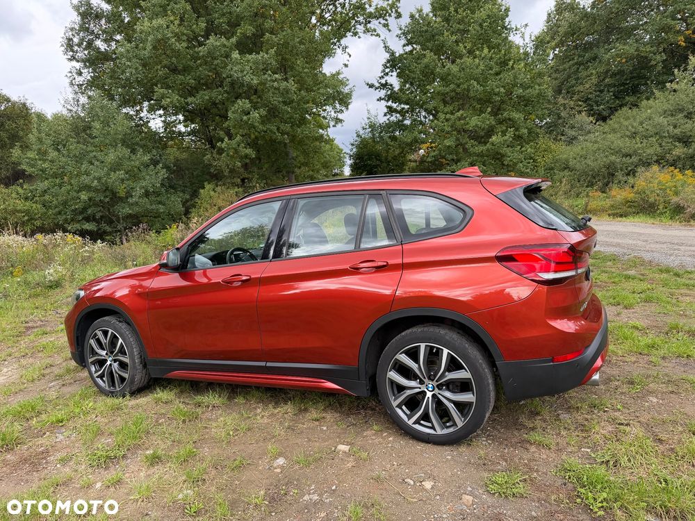 BMW X1 sDrive18d Sport Line - 29